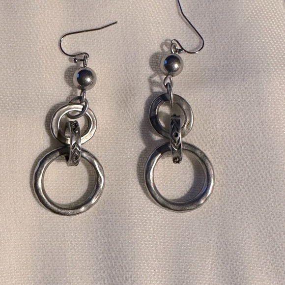 Very cool hammered medal ring drop earrings. - Picture 2 of 2